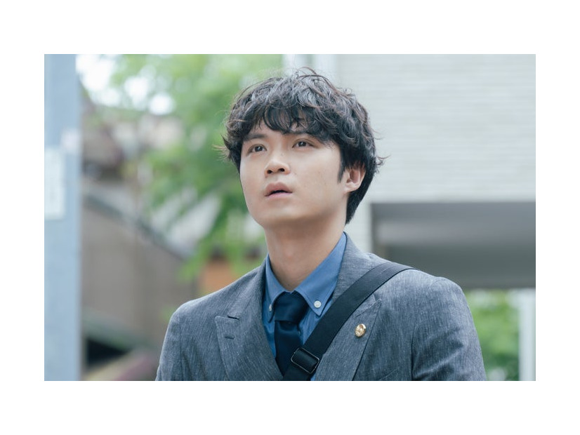 磯村勇斗「僕達はまだその星の校則を知らない」第1話（C）フジテレビ