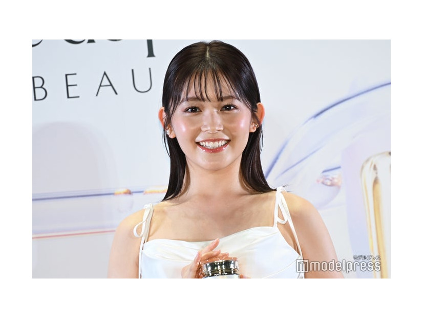「クレ・ド・ポー ボーテ POPUPイベント」フォトコールに登壇した久間田琳加（C）モデルプレス