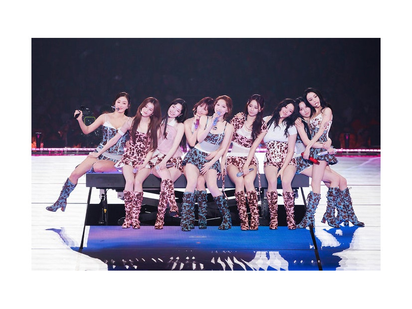 TWICE／撮影：田中聖太郎写真事務所