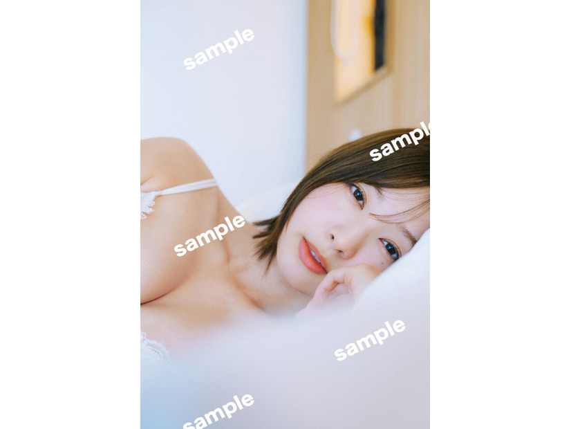 富田鈴花 撮影／峠雄三（C）光文社
