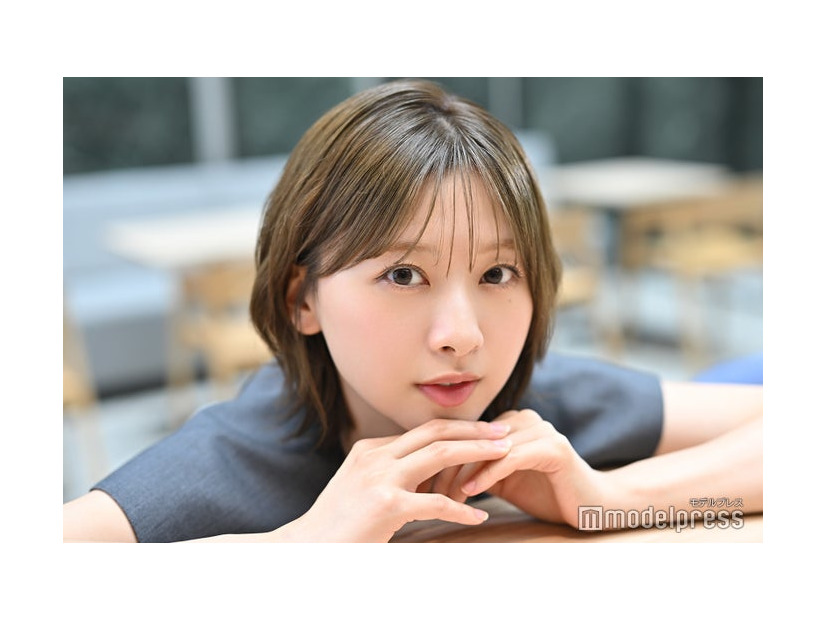 モデルプレスのインタビューに応じた富田鈴花（C）モデルプレス