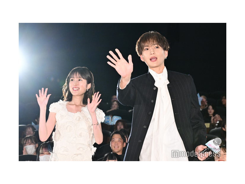 「隣のステラ」完成披露舞台挨拶に出席した福本莉子、八木勇征（C）モデルプレス