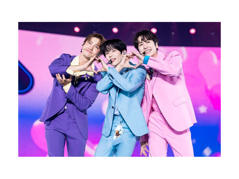 チャンミン、ショウタロウ、キュヒョン「SMTOWN LIVE 2025 in TOKYO」より（C）田中聖太郎写真事務所