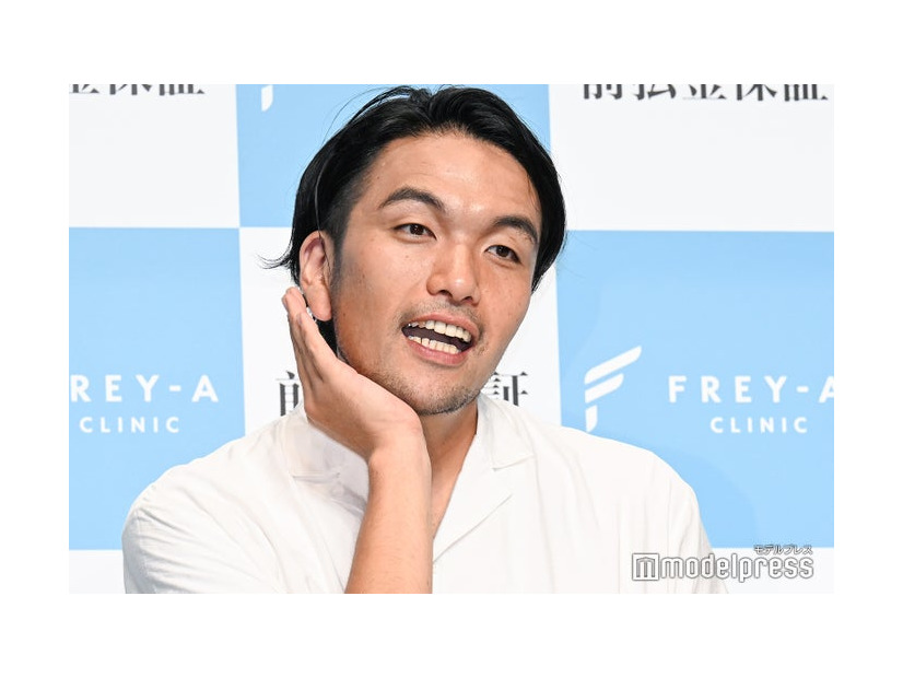 フレイアクリニック「前払金保証」新CM発表会登場した盛山晋太郎（C）モデルプレス