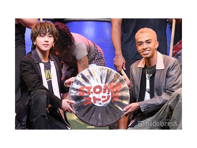 「STOMP ストンプ」初日囲み取材会に出席した末澤誠也、草間リチャード敬太（C）モデルプレス