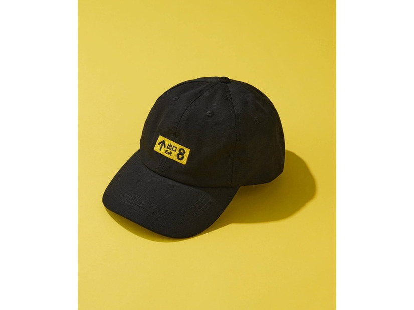 コラボCAP ￥2,990（税込）／『8番出口』 × and ST アパレルコラボ