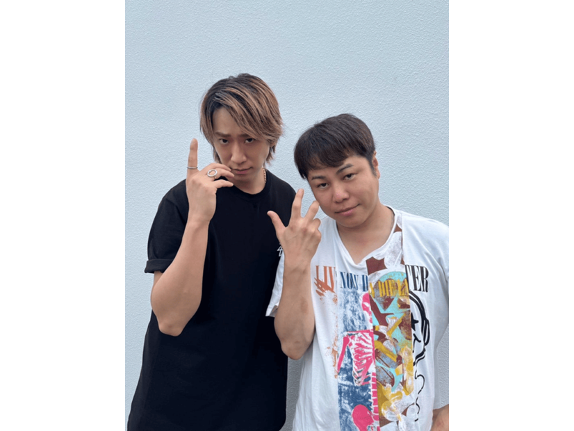 ノンスタ井上、NEWS小山慶一郎と“キメポーズ”でパシャリ！気さくな人柄に好感「本当に良い人」