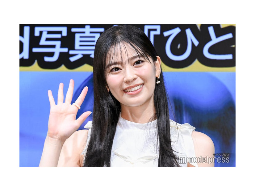 2nd写真集『ひとかけら』の発売記念会見に出席した坂井仁香（C）モデルプレス