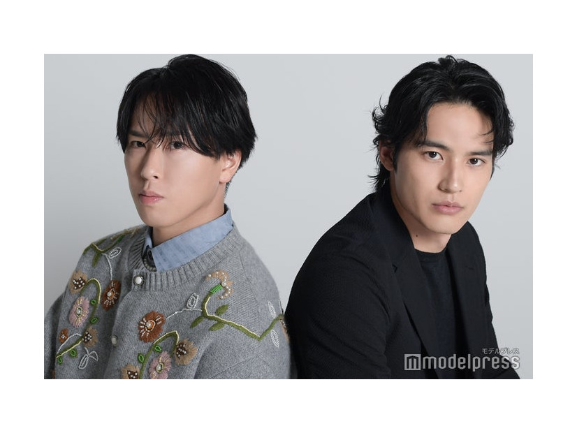 モデルプレスのインタビューに応じた宮舘涼太、水上恒司（C）モデルプレス