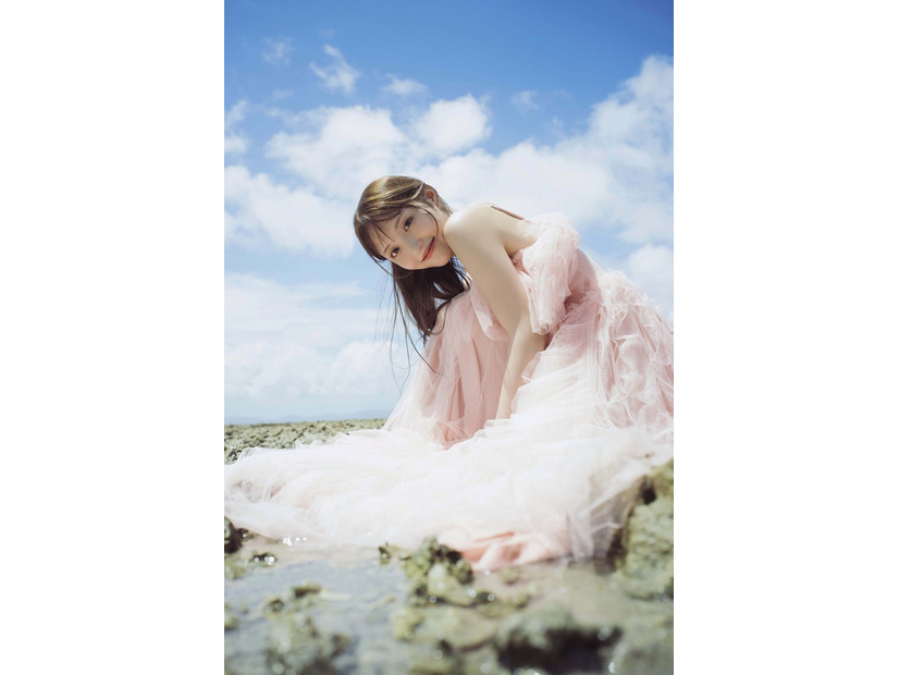 ねお／ファーストデジタル写真集「ねおism.」（C）藤原 宏／集英社