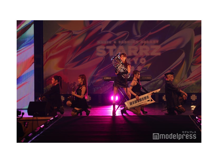 CiON（C）モデルプレス