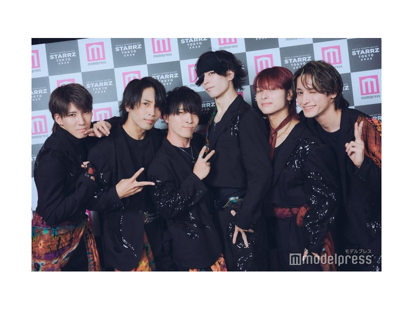 モデルプレスのインタビューに応じた（左から）まりん、カナタ、ハネル、芝健、まさと、なおや／アナタシア（C）モデルプレス