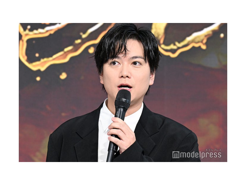 発表会に出席した加藤シゲアキ（C）モデルプレス