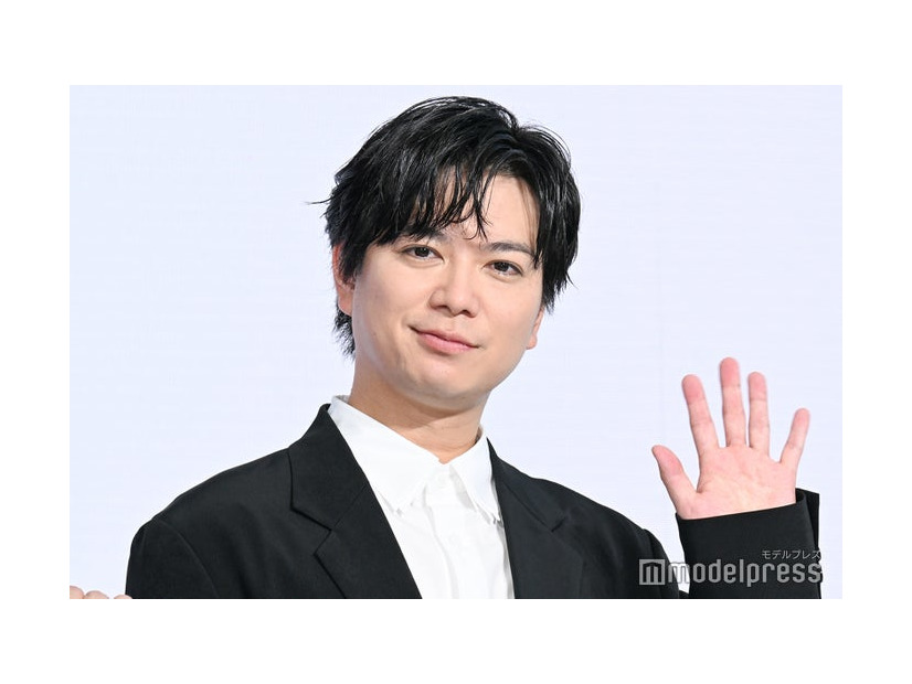 発表会に出席した加藤シゲアキ（C）モデルプレス