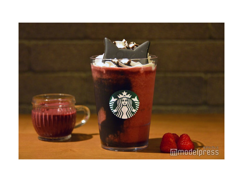 アサイー ベリー フラペチーノ（C）モデルプレス