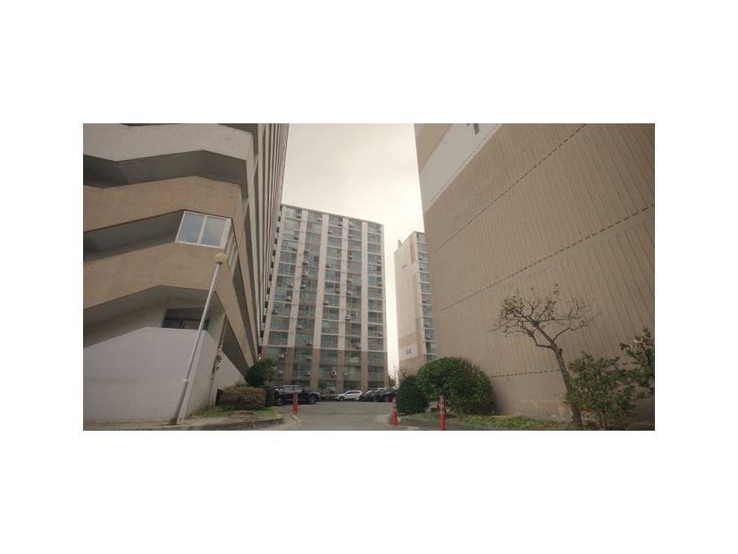 『層間騒音』© 2025 FINECUT Co., Ltd. ALL RIGHTS RESERVED