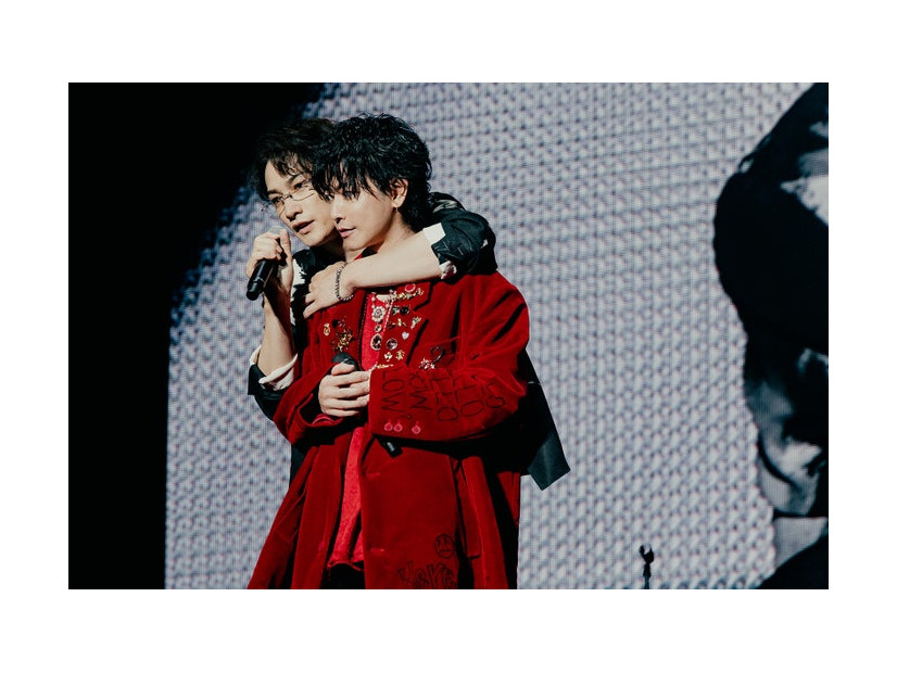 「好きすぎて窒息しそうなんだけど」を再現する町田啓太、佐藤健「TENBLANK from “Glass Heart” FAN MEETING feat. Takeru Satoh. Yu Miyazaki. Keita Machida. Jun Shison」（提供写真）