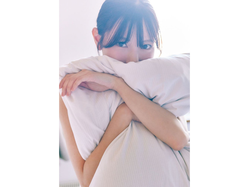 河田陽菜2nd写真集「テイクオフ」紀伊國屋書店版裏表紙 撮影／SAKAI DE JUN