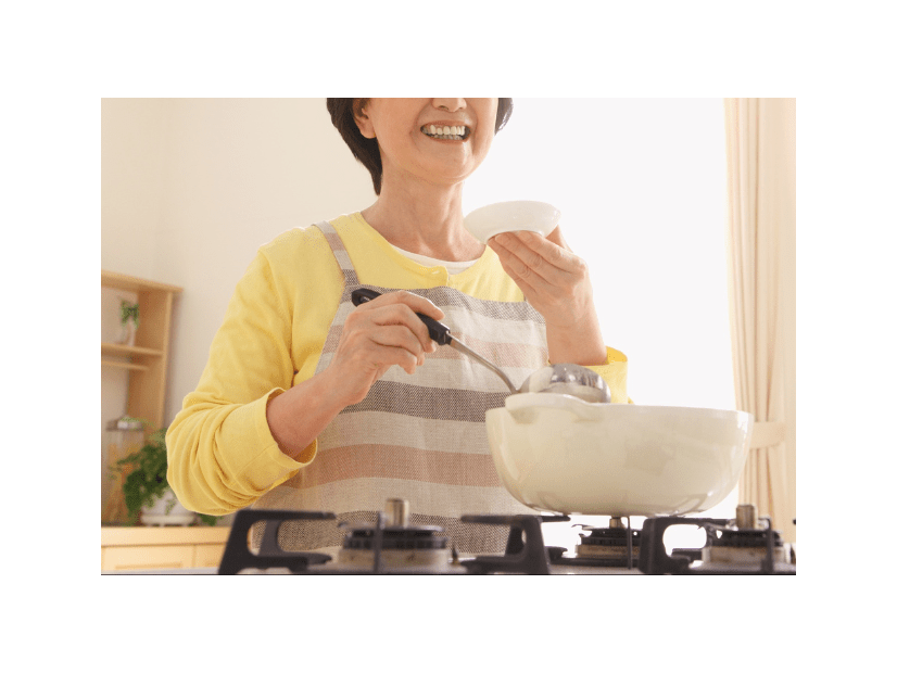 娘に家事の途中で話しかけられイライラ。料理中の祖母に娘が話しかけると⇒祖母の包容力に「やっぱりすごいな」