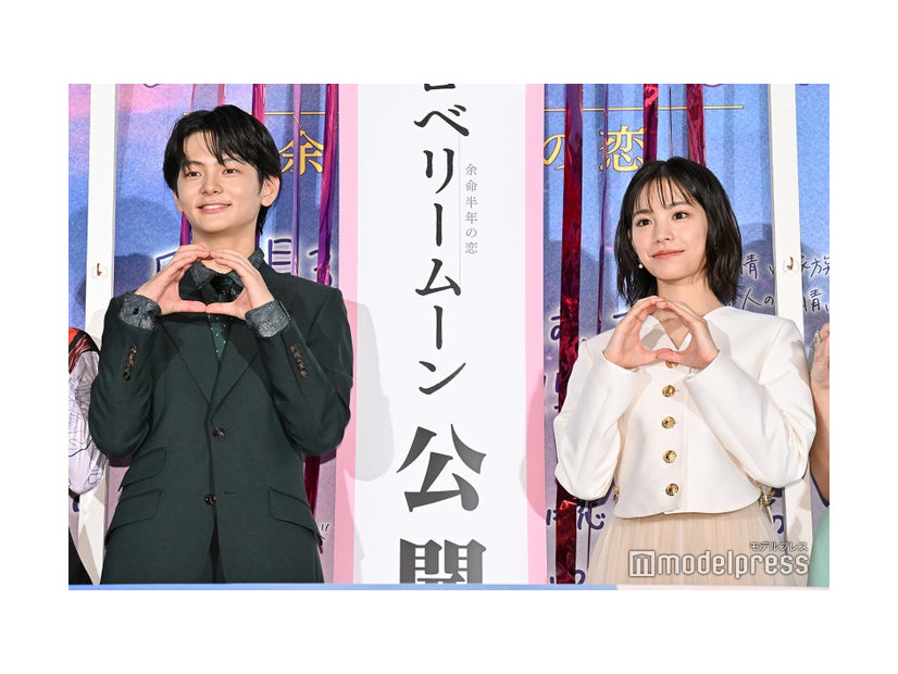 「ストロベリームーン 余命半年の恋」初日舞台挨拶に出席した齋藤潤、當真あみ（C）モデルプレス