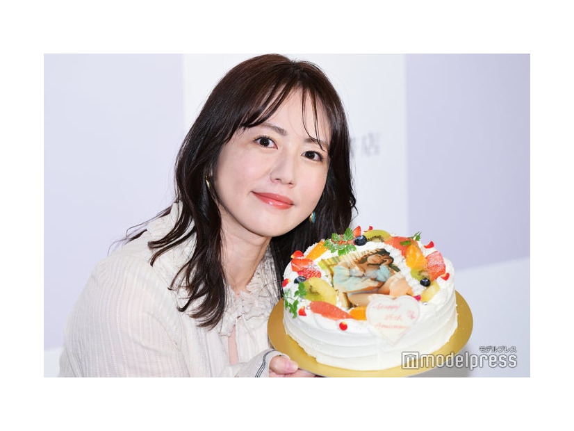 「余韻」発売記念会見に出席した磯山さやか（C）モデルプレス