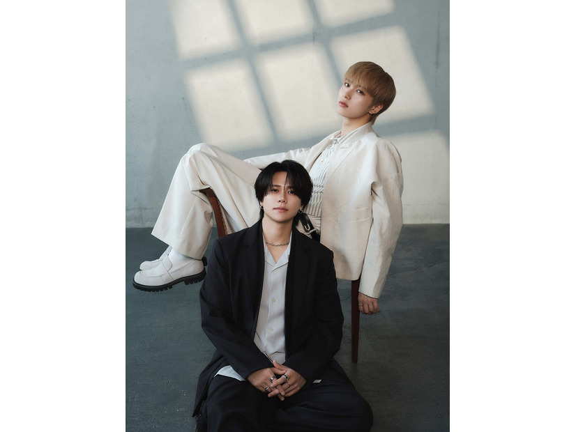尾崎匠海、藤牧京介（C）LAPONE ENTERTAINMENT
