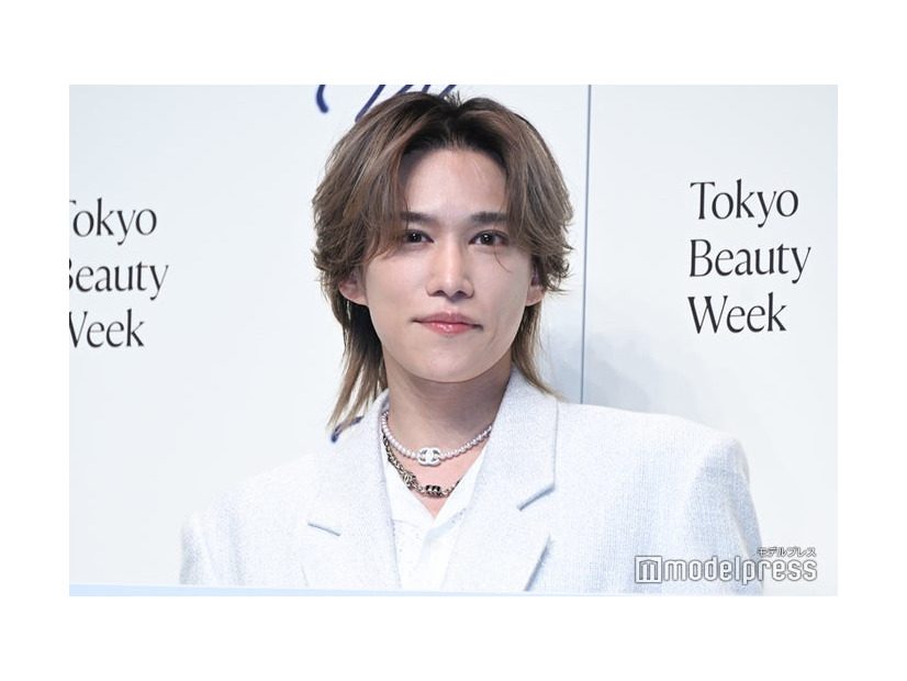 美肌輝く千賀健永（C）モデルプレス