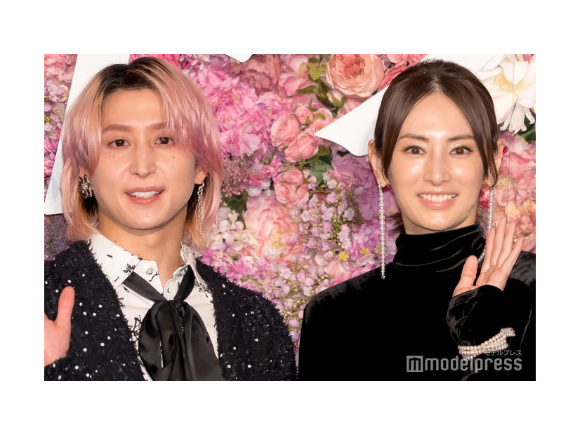 映画「ナイトフラワー」完成披露試写会舞台あいさつに出席した佐久間大介、北川景子（C）モデルプレス