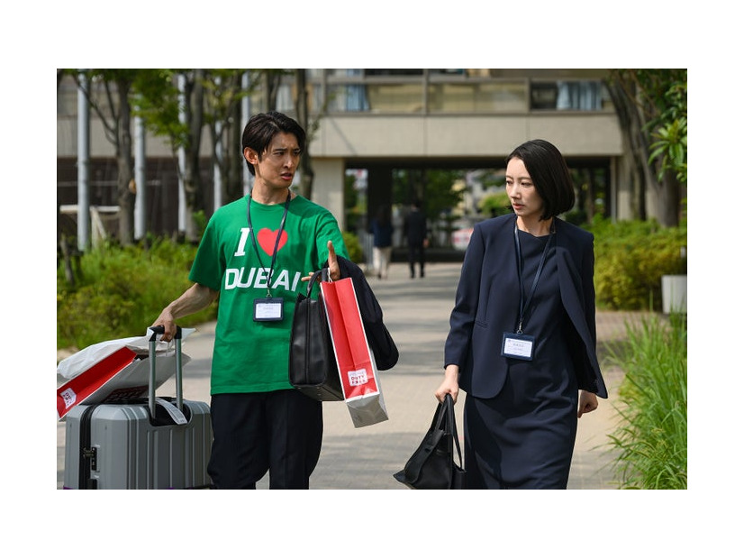 向井康二、波瑠「フェイクマミー」第4話（C）TBS