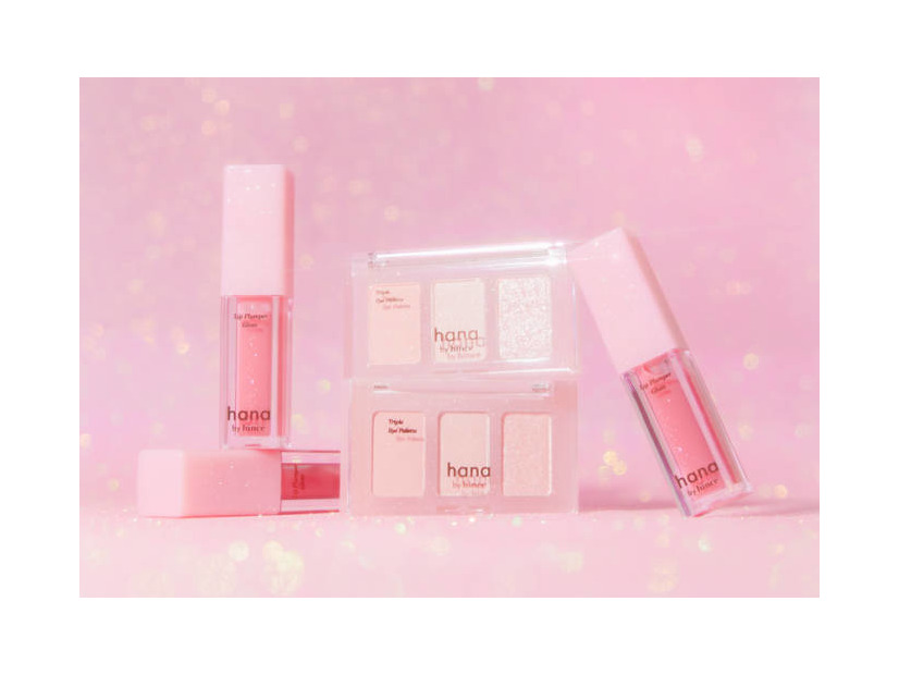 ファミリーマート限定ブランド「hana by hince」、ピンクの煌めきをまとったホリデーコレクションを発売