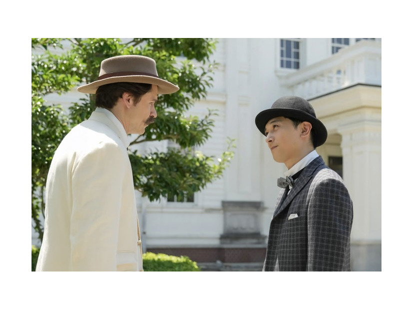 トミー・バストウ、吉沢亮「ばけばけ」第26話（C）NHK