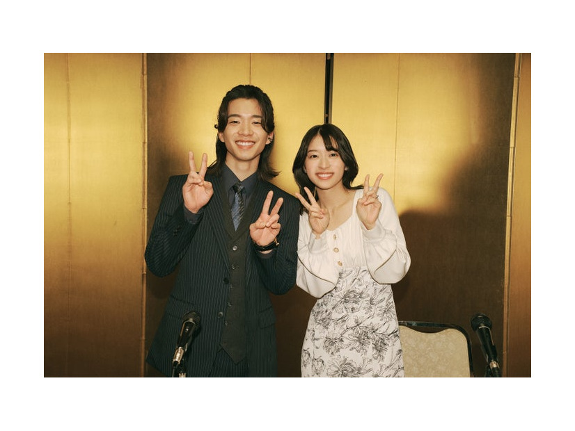 森愁斗、鳴海唯「MISS KING / ミス・キング」（C）AbemaTV, Inc.