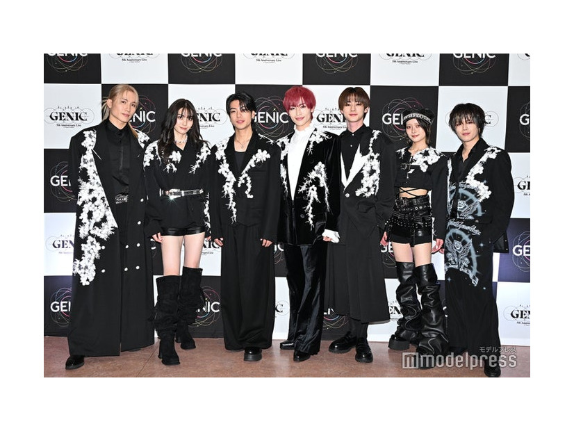 GENIC（左から）小池竜暉、金谷鞠杏、西澤呈、増子敦貴、雨宮翔、宇井優良梨、西本茉生（C）モデルプレス