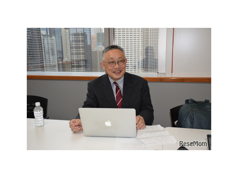 「声の教育社」の営業部に勤務する三谷潤一氏