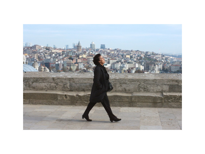 『CROSSING　心の交差点』© 2023 French Quarter Film AB, Adomeit Film ApS, Easy Riders Films, RMV Film AB, Sveriges Television AB