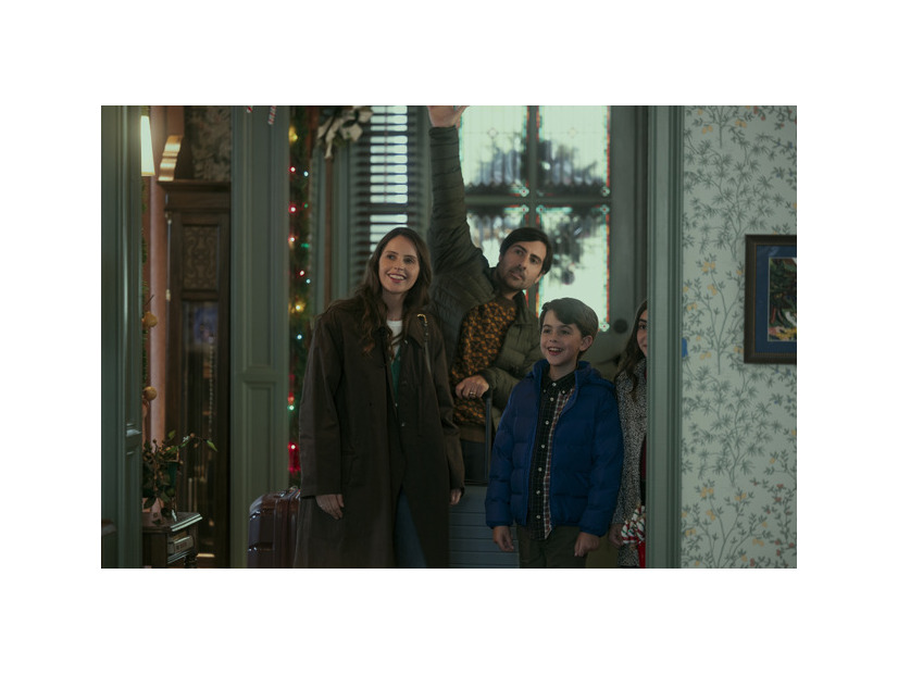 『なんて楽しいクリスマス！』© Amazon Content Services LLC