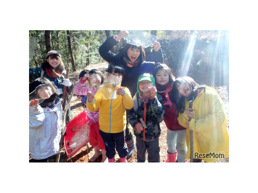 冬の信州こども山賊キャンプのようす