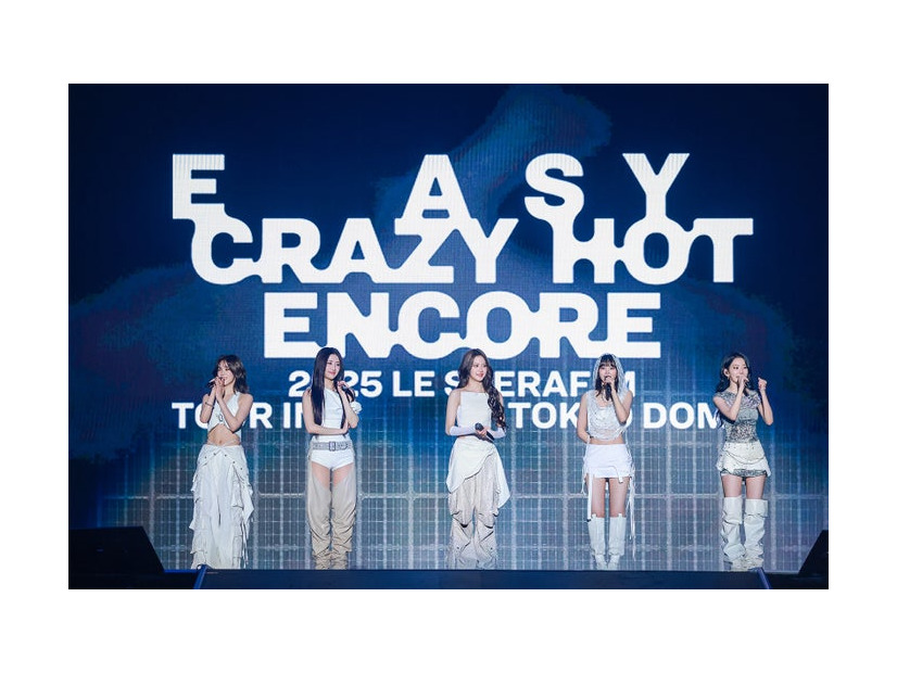 LE SSERAFIM／KAZUHA、HUH YUNJIN、HONG EUNCHAE、KIM CHAEWON、SAKURA（P）＆（C）SOURCE MUSIC