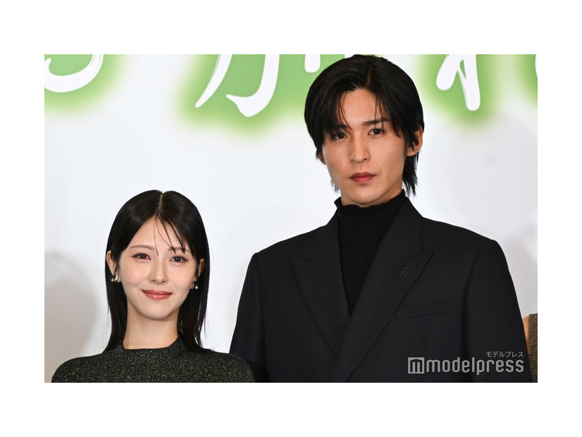 考えていることがシンクロした浜辺美波、目黒蓮（C）モデルプレス