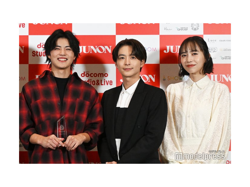 大野礼音さん、小池徹平、井桁弘恵（C）モデルプレス