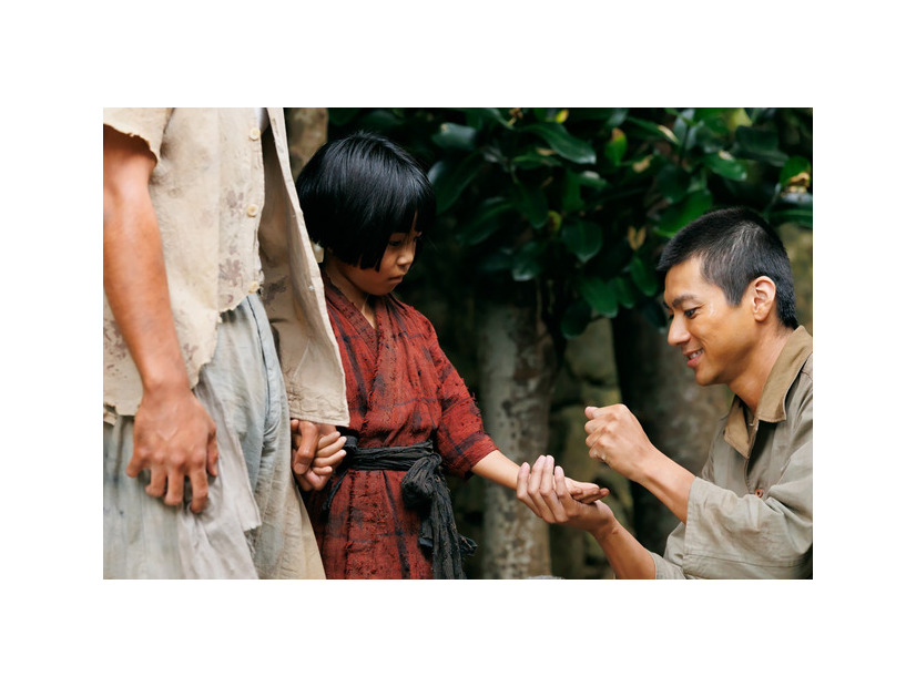 『木の上の軍隊』©2025「木の上の軍隊」製作委員会