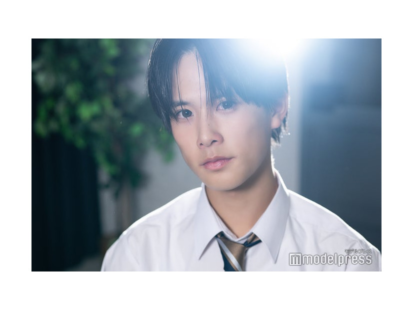 モデルプレスのインタビューに応じた江畑皇之介くん（C）モデルプレス
