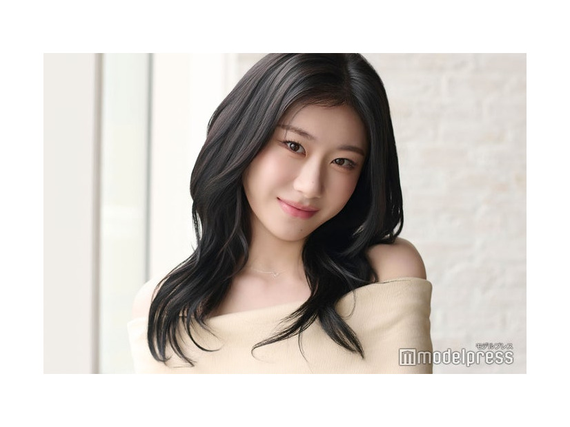 モデルプレスのインタビューに応じたチェリョン（C）モデルプレス