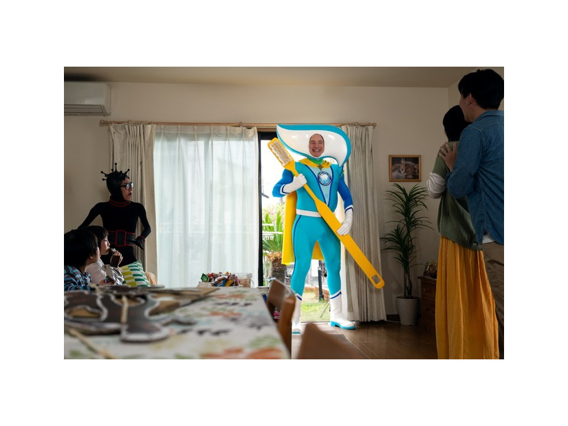 『レンタル・ファミリー』©2025 Searchlight Pictures. All Rights Reserved.