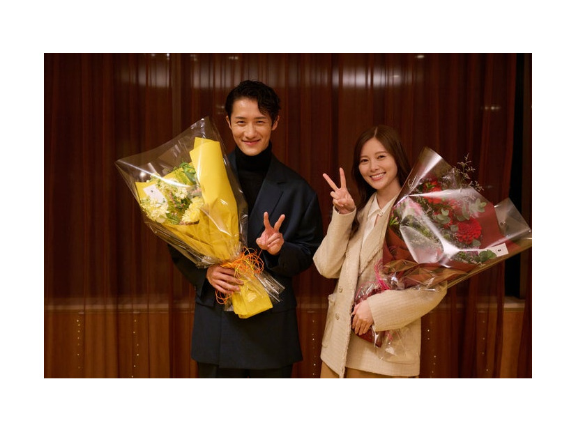 岩本照、白石麻衣（C）テレビ朝日