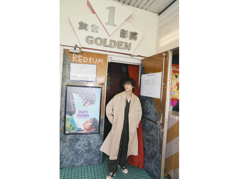 奥野壮、カメラを意識しない素の表情にドキッ！3冊目の写真集は全編シンガポールで撮影