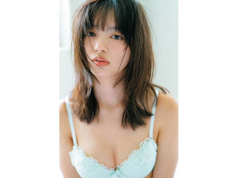 蒔埜ひな、美ボディが眩しい清楚なランジェリーSHOTにドキッ！清純派ヒロインの輝きで魅せる