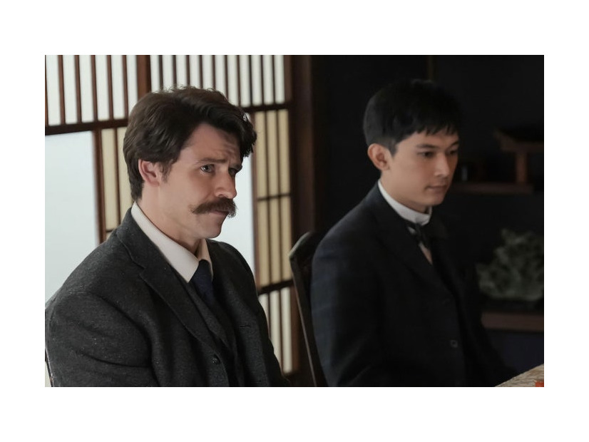 トミー・バストウ、吉沢亮「ばけばけ」第54話（C）NHK