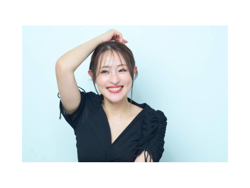 3児の母・大沢あかね、つや美肌でにっこり！育児と仕事の合間に見つけた美容法を明かす