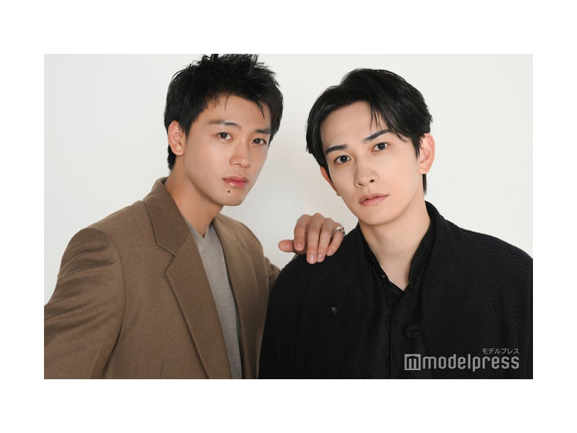 モデルプレスのインタビューに応じた竹内涼真、町田啓太（C）モデルプレス